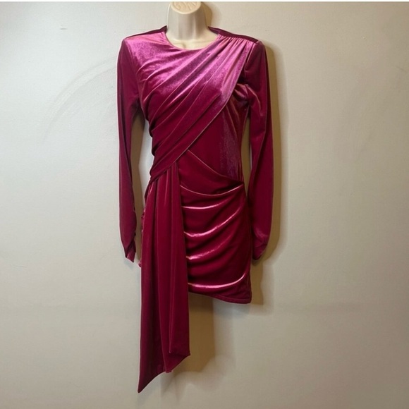 Michael Costello XREVOLVE HOLLIE MINI DRESS- magenta- size small worn once!!! - Picture 6 of 10